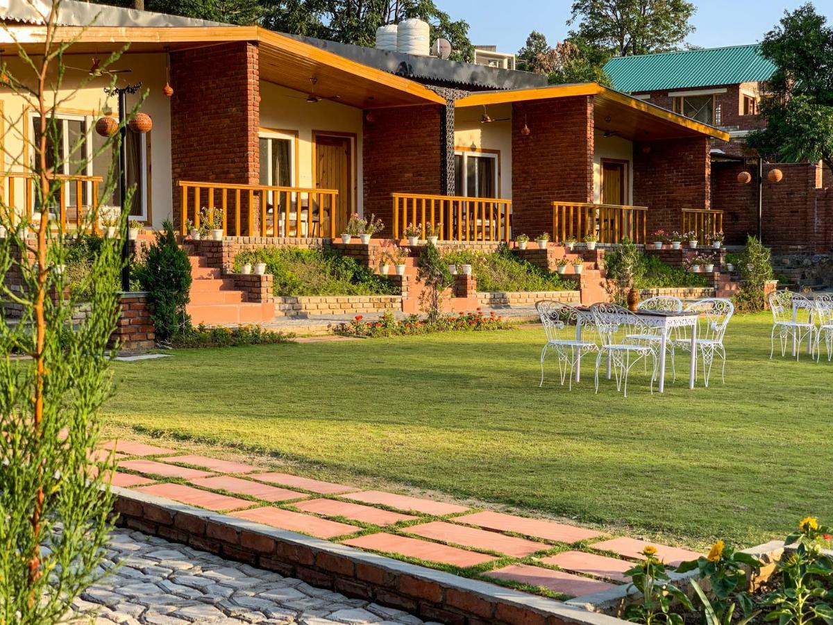 The River S Edge Farm Hotel Dehradun Exterior photo
